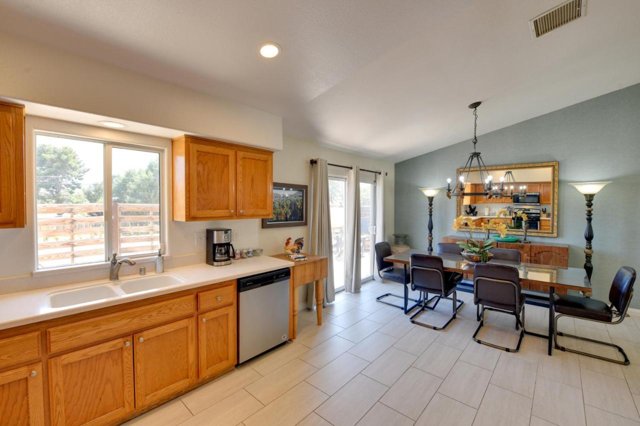 Updated Abode 22 Mi To Joshua Tree National Park! Morongo Valley Exterior foto